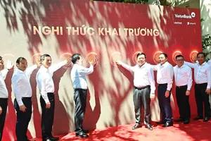 Ra mắt Trung tâm Báo chí phục vụ lễ kỷ niệm 50 năm Ngày Giải phóng miền Nam, thống nhất đất nước