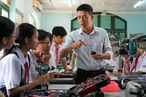 Tinh thần cách mạng dẫn dắt cải cách giáo dục