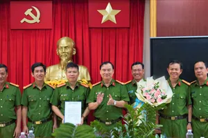 Khen thưởng Phòng Cảnh sát hình sự phá nhanh vụ án chồng cũ sát hại cô giáo 