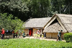 Tháng 5, về quê Bác