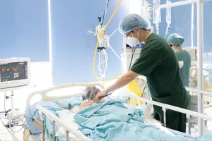 Nổ tại nhà máy sản xuất nam châm, 12 công nhân bị thương 