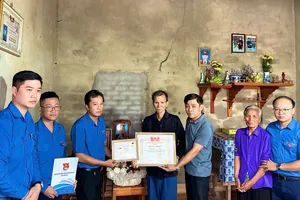 Truy tặng Huy hiệu “Tuổi trẻ dũng cảm” cho thanh niên tử nạn khi cứu 4 học sinh đuối nước