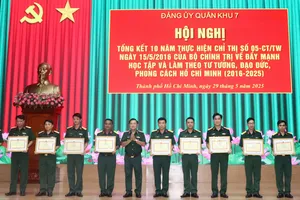 Phát huy phẩm chất “Bộ đội Cụ Hồ”, kiên quyết chống chủ nghĩa cá nhân trong tình hình mới