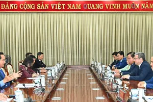 Quang cảnh buổi làm việc. Ảnh: VIỆT DŨNG