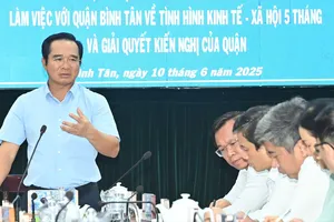 Chủ tịch UBND TPHCM: Việc phục vụ người dân phải đảm bảo thông suốt