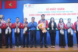 Tuổi trẻ TPHCM xuất quân làm nhiệm vụ tình nguyện tại Lào