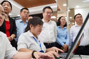 Đồng chí Nguyễn Thanh Nghị giám sát vận hành thử nghiệm mô hình chính quyền địa phương cấp xã tại phường Bình Thới