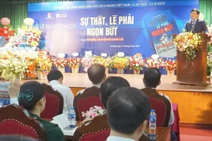 Ra mắt cuốn sách “Sự thật, lẽ phải và ngọn bút”