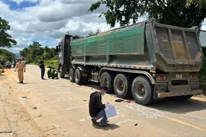 Vụ tai nạn giao thông khiến 4 trẻ em thương vong: Tài xế xe đầu kéo ra trình diện