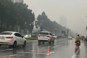 Rãnh áp thấp gây ra 5 ngày mưa gió ở miền Bắc