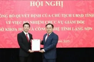 Lạng Sơn công bố các quyết định về công tác cán bộ