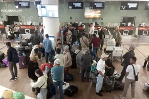 UAV Ukraine tấn công khắp nước Nga khiến hàng trăm chuyến bay ở Moskva bị hủy