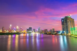 Thành phố tôi yêu, thêm dài và rộng