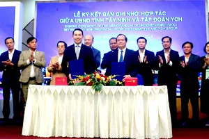 Tây Ninh ký kết Bản ghi nhớ với Tập đoàn YCH (Singapore)