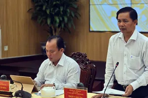 Chủ tịch UBND TP Cần Thơ Trần Văn Lâu phát biểu chỉ đạo tại cuộc họp