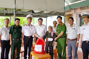 Tưởng nhớ các anh hùng liệt sĩ, tri ân người có công