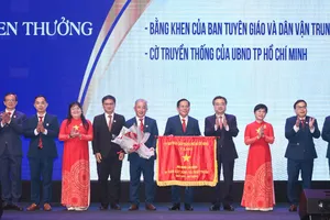 Báo Người Lao Động kỷ niệm 50 năm ra số báo đầu tiên