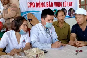 Không được để thiếu thuốc chữa bệnh và tăng giá trong mùa mưa lũ