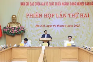 Thủ tướng Phạm Minh Chính chủ trì họp Ban chỉ đạo quốc gia về phát triển ngành công nghiệp bán dẫn