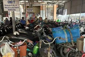 Điểm giữ xe ở chợ An Hòa bị người dân phản ánh thu giá cao hơn quy định
