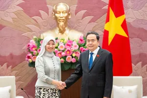 Chủ tịch Quốc hội Trần Thanh Mẫn tiếp Tổng Thư ký AIPA Siti Rozaimeriyanty Dato Haji Abdul Rahman. Ảnh: VIẾT CHUNG