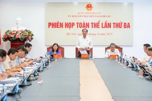 Phó Chủ tịch Quốc hội Trần Quang Phương phát biểu tại phiên họp 