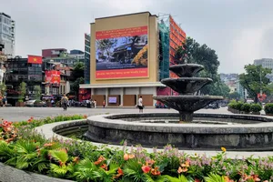 Diện mạo mới bên hồ Hoàn Kiếm