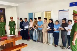 Các đối tượng tại cơ quan điều tra. Ảnh: CACC