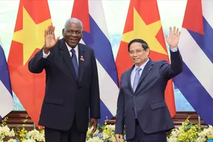 Thủ tướng Phạm Minh Chính hội kiến Chủ tịch Quốc hội Cuba Esteban Lazo Hernández, chiều 1-10. Ảnh: QUANG PHÚC