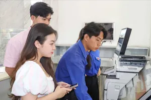 Sinh viên TPHCM góp sức thiết thực hỗ trợ chính quyền các địa phương