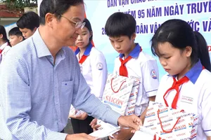 Xã Phú Hòa, Đồng Nai: Gần 1 tỷ đồng hỗ trợ người có hoàn cảnh khó khăn