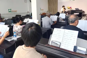 Đàn cho ước mơ thời trẻ