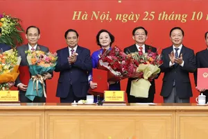 Thủ tướng Phạm Minh Chính trao quyết định bổ nhiệm 2 Phó Thủ tướng và 3 Bộ trưởng