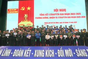 Lực lượng vũ trang TPHCM kết nạp hơn 300 đảng viên mới