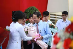 Giải thưởng Võ Trường Toản lần thứ 28 năm 2025 - Bài 2: Trên mỗi bước trưởng thành, luôn có bóng dáng thầy cô