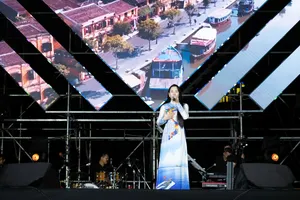 Ấm áp chương trình nghệ thuật hướng về miền Trung