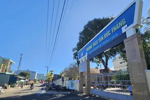 Gia Lai: Nữ sinh lớp 7 bị nhóm bạn vây đánh