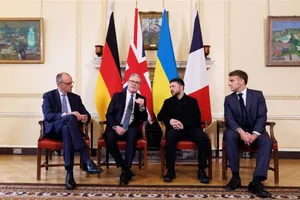 Tổng thống Ukraine Volodymyr Zelensky gặp các nhà lãnh đạo Anh, Pháp, Đức tại Anh vào ngày 8-12. Ảnh: XINHUA 