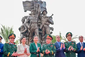 Khánh thành cụm tượng tình đoàn kết, hữu nghị và tri ân quốc tế