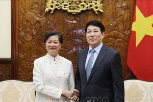 Chủ tịch nước Lương Cường tiếp Đại sứ Vương quốc Campuchia tại Việt Nam Chea Kimtha chiều 29-12. Ảnh: VIẾT CHUNG.