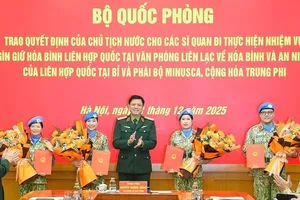 Thượng tướng Nguyễn Trường Thắng và các sĩ quan chuẩn bị lên đường thực hiện nhiệm vụ GGHB LHQ