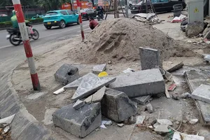 Hà Nội thu nhỏ vỉa hè để mở rộng đường