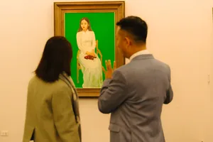 Triển lãm cá nhân "Giữa sắc và không" vừa khai mạc tại Bảo tàng Mỹ thuật Việt Nam