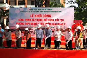 Nghi lễ khởi công công trình xây dựng, mở rộng, cải tạo Trường THPT Nguyễn Hữu Huân giai đoạn 2