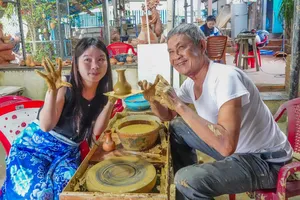 "Giữ lửa" làng gốm Thanh Hà