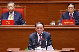 Bộ trưởng Bộ VH-TT-DL Nguyễn Văn Hùng trình bày tham luận tại đại hội, chiều 21-1. Ảnh: VIẾT CHUNG