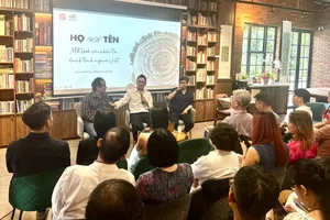 Một lịch sử nhìn từ danh tính người Việt nhân trường hợp "Họ và tên"