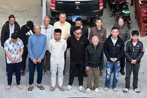 Các đối tượng tại cơ quan điều tra. Ảnh: CACC