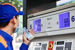 Chiều nay 5-2, giá xăng dầu tăng nhẹ