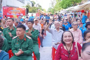 Sôi nổi ngày hội “Xuân đoàn kết - Tết nghĩa tình” tại TPHCM